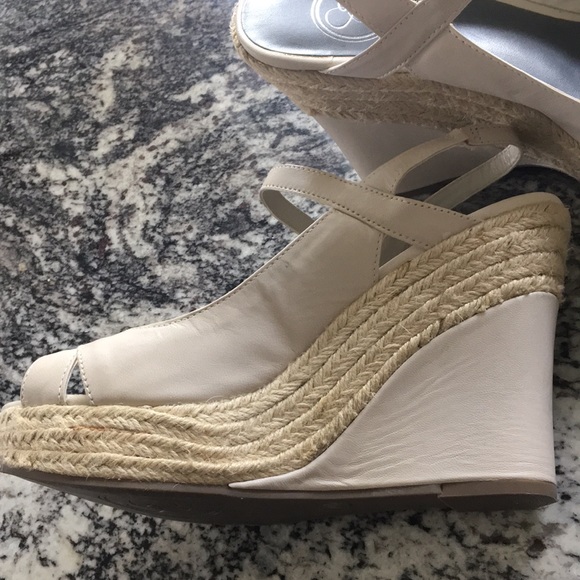Jessica Simpson Off white platform sandals - Picture 4 of 12